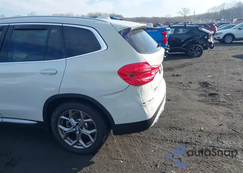 2021 BMW X3 xDrive30I z USA, uszkodzony, nr VIN 5UXTY5C00M9E90439